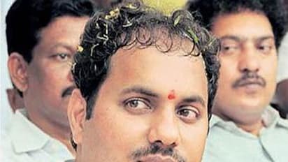 రంజీ క్రికెటర్ కు కోడెల తనయుడి టోకరా