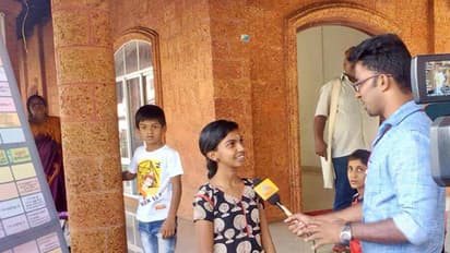 വാക്കുകളുടെ തോരാമഴ; പ്രസംഗവേദിയില് കത്തിക്കയറി നന്ദന