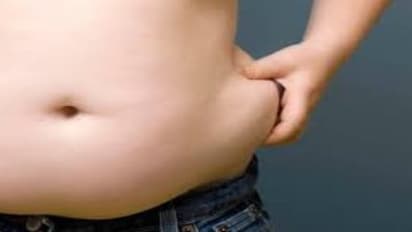 இந்த வழிகளைப் பின்பற்றினால் ஊளைச் சதையை வலியில்லாமல் குறைக்கலாம்…