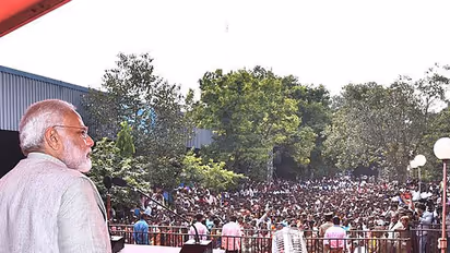 Modi sounds poll bugle in Karnataka, says people cannot wait for elections