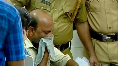 പി ശശിയുടെ സഹോദരന് പ്രതിയായ സാമ്പത്തിക തട്ടിപ്പ് കേസില് വസ്തുതകള് മറച്ച് വച്ച് എഫ്ഐആര്