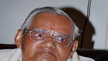 முன்னாள் பிரதமர் வாஜ்பாய் டெல்லி எய்ம்ஸ் மருத்துவமனையில் அனுமதி