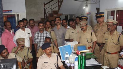 ജയിലിലെ സൗഹൃദം നോട്ടടി കേന്ദ്രം നടത്തിപ്പിലേക്ക്: ഉപയോഗിച്ചത് ഹൈടെക്ക് വിദ്യ !