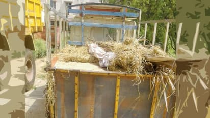 பாலாற்று மணல் எப்படியெல்லாம் திருடு போகுது! வருவாய்துறையினரை பார்த்ததும் ஓட்டுநர் தப்பியோட்டம்...