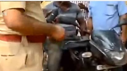 സുനി കോടതിയിൽ കീഴടങ്ങാൻ എത്തിയതും പൾസറിൽ