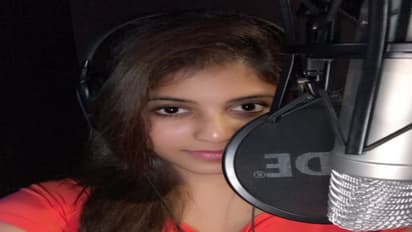 'பலூன்' படத்தின் டப்பிங் பணியில் அஞ்சலி!