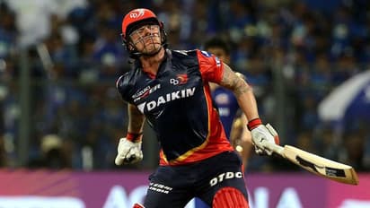 விலகிய ஆஸி., ஆல்ரவுண்டருக்கு உடனே மாற்று வீரரை அறிவித்த சன்ரைசர்ஸ்.! விலைபோகாத இங்கி., அதிரடி வீரருக்கு சான்ஸ்