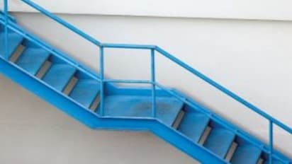 இதோ வந்துவிட்டன ரெடிமேட் படிக்கட்டுகள்…