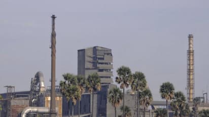 ஸ்டெர்லைட் ஆலைக்குள் ஆயிரம் டன் கந்தக அமிலம்…. கசிவு ஏற்பட்டால் என்னாகும் ? நடுநடுங்கும் தூத்துக்குடி மக்கள்….