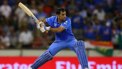 నేను 5 వికెట్లు తీశా! రెండు క్యాచులు డ్రాప్ చేసిన ధోనీకి మ్యాన్ ఆఫ్ ది మ్యాచ్ ఇచ్చారు... - పాక్ మాజీ బౌలర్