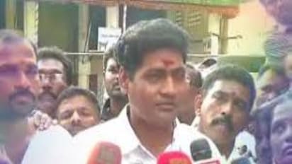 சசிகலா குடும்பத்தினரிடம் உண்மை கண்டறியும் சோதனை நடத்தணும் !! தீபா கணவர் மாதவன் அதிரடி !!!