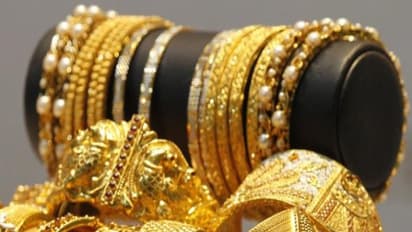 Gold rate today : ജൂൺ ആദ്യദിനം പതുങ്ങി, ഇന്ന് കുതിച്ചുചാടി; ഇന്നത്തെ സ്വർണവില അറിയാം 