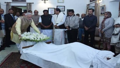 "இறந்த எம்பியை உயிரோடு இருப்பதாக காட்டிய பிஜேபி" - காங்கிரஸ் கடும் குற்றச்சாட்டு