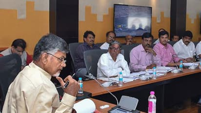 రైతులకు టీడీపీ వరాలు: సుఖీభవ పథకం కింద రూ.15వేలు సాయం