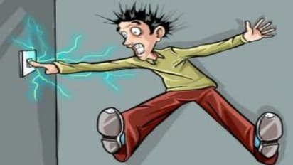 மின்சாரம் தாக்கியவருக்கு இந்த முதலுதவியை செய்தால் உடனே காப்பற்றாலாம்; தெரிஞ்சுக்குங்க உதவும்... 