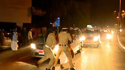 തലസ്ഥാനത്തെത്തിയ തോമസ് ചാണ്ടിയെ വഴിയില് തടഞ്ഞ് യൂത്ത് കോണ്ഗ്രസ് പ്രതിഷേധം