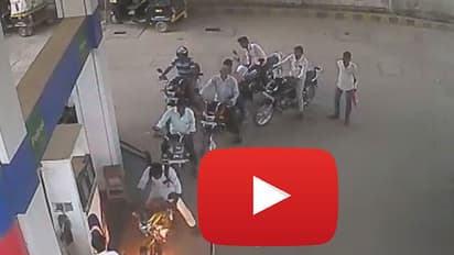 (ವಿಡಿಯೋ)ವಾಹನ ಸವಾರರೇ ಪೆಟ್ರೋಲ್ ತುಂಬಿಸಿಕೊಳ್ಳುವಾಗ ಎಚ್ಚರ