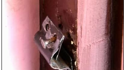 കടകളിൽ പരക്കെ മോഷണം; സിഗരറ്റ് പെട്ടി മുതൽ സിസിടിവി ക്യാമറ വരെ അടിച്ചുമാറ്റി