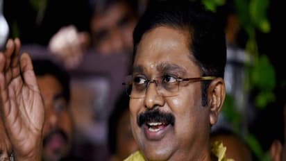 என்னை ஓவரா புகழும்போதே நெனச்சேன்.. தூக்கி கீழே போட போறாருன்னு.. அப்படியே நடந்துடுச்சு!! கலகலத்த தினகரன்