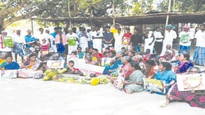 காய்கறிகள், தேங்காய், பலா மற்றும் வாழைத்தார் படையல் வைத்து நெடுவாசலில் 106-வது நாளாக போராட்டம்…