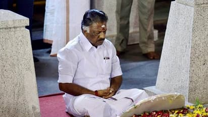 ஓ.பன்னீர் செல்வத்திடம் கேட்கப்படவுள்ள கேள்விகள்...? தயாரான ஆறுமுகசாமி ஆணையம்...!