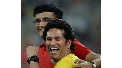 ബ്ലാസ്റ്റേഴ്സിനൊപ്പം അണിനിരക്കൂ; സച്ചിന്റെ ആഹ്വാനം