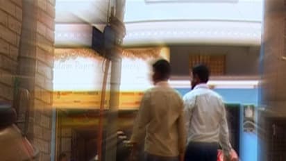 #OperationGold ಕಪ್ಪು ಹಣಕ್ಕೆ ಕೆ. ಜಿ ಚಿನ್ನಕೊಡುವ ಖದೀಮರಿವರು!