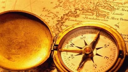 Bedroom Vastu : ಹಾಸಿಗೆಯಲ್ಲಿ ಕುಳಿತು ತಿನ್ನುತ್ತೀರಾ? ಇದರಿಂದಲೇ ಹಣ ಕೈಲಿ ನಿಲ್ಲುತ್ತಿಲ್ಲ!