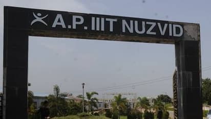 నూజివీడు ఐఐఐటి విద్యార్థులకు శిక్ష ఖరారు, 6గురికి టిసిలు