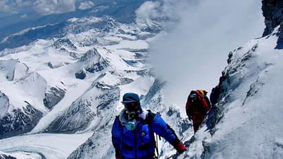 অভিযাত্রী মৃত্যুর ঢল মে মাসের হিমালয়ে, এভারেস্ট নিল আরও দুই প্রাণ