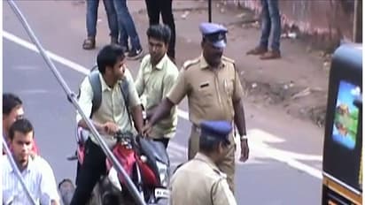 നിര്ദ്ദേശങ്ങള് കാറ്റില് പറത്തി യാത്രക്കാരെ ഒളിച്ചിരുന്ന് പിടിക്കാന് ഹോം ഗാര്ഡുകളും