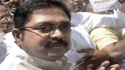 ''துரோகத்தால் வீழ்ந்தவர்களின் மன வலியை உணர வேண்டும்''... ஆட்சியை கவிழ்க்க திட்டம் போடும் தினகரன்!