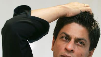 Shah Rukh detained, plays Pokemon Go at the airport