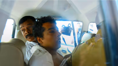 Cop, who helped Pulsar Suni in jail, suspended