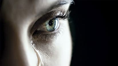 நாம் அழுதால் வரும் கண்ணீர் கூட நமக்கு நன்மையே செய்கிறது? என்னே! படைப்பின் ஆற்றல்…