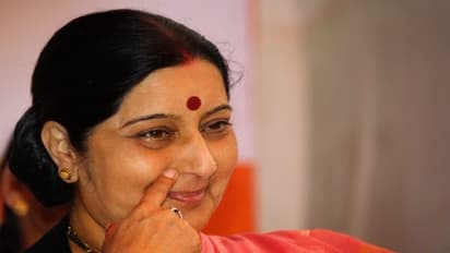 ದುಷ್ಮನಿ ಜಮ್ ಕರ್ ಕರೋ..: ದೀದಿಗೆ ಸೂಕ್ಷ್ಮತೆ ಹೇಳಿಕೊಟ್ಟ ಸುಷ್ಮಾ!