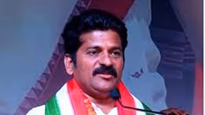 హాట్‌హాట్‌గా కాంగ్రెస్ పొలిటికల్ ఎఫైర్స్ కమిటీలో చర్చ: రేవంత్ వ్యాఖ్యలను తప్పుబట్టిన జానా