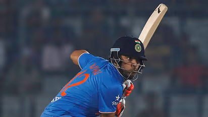 കോടിക്കിലുക്കത്തിനിടയില് ബിസിസിഐ യുവരാജിന് നല്കാനുള്ളത് 3 കോടി