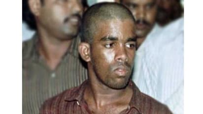 சிறையில் முருகனிடம் 2 செல்போன் பறிமுதல் - அதிகாரிகள் உடந்தையா??