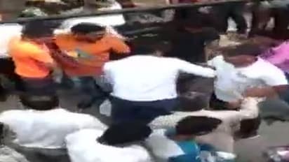 പ്രണയിച്ച് വിവാഹിതരാകാനെത്തിയ മുസ്ലീം യുവാവിനും ഹിന്ദു യുവതിക്കും നേരെ ആക്രമണം