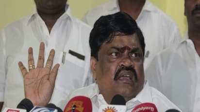 ராஜேந்திர பாலாஜி இன்றே கைதாக வாய்ப்பு? பெங்களூரு விரைந்தது தனிப்படை..!