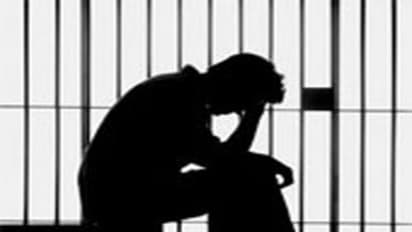 மாணவிகளுக்கு பாலியல் துன்புறுத்தல்; தலைமை ஆசிரியருக்கு 55 ஆண்டு சிறை!