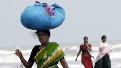 திடீரென வற்றிய கிணறுகள்...சுனாமி அறிகுறியா???? கடலோர இடத்தை காலி செய்யும் பொதுமக்கள்...!