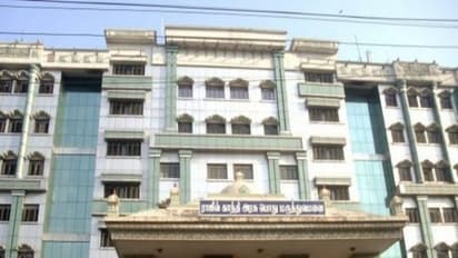 சேலத்தில் மீட்கப்பட்டது குழந்தை..! கடத்தல் பின்னணியில் போலீஸும் வழக்கறிஞரும் போட்ட பக்கா பிளான்..!