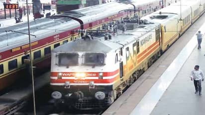 విశాఖ రైల్వేజోన్: పీయూష్ గోయల్ ప్రకటన వెనుక...