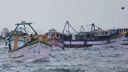 ಕೃಷ್ಣಾನದಿಯಲ್ಲಿ ಬೋಟ್ ಮುಳುಗಿ 12 ಮಂದಿ ದುರ್ಮರಣ; 20 ಕ್ಕೂ ಹೆಚ್ಚು ಮಂದಿ ನಾಪತ್ತೆ