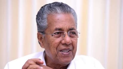 ധനസമാഹരണത്തിനായി മുഖ്യമന്ത്രി അബുദാബിയിലെത്തി; പൊതുസമ്മേളനത്തില് യുഎഇ മന്ത്രി പങ്കെടുക്കും