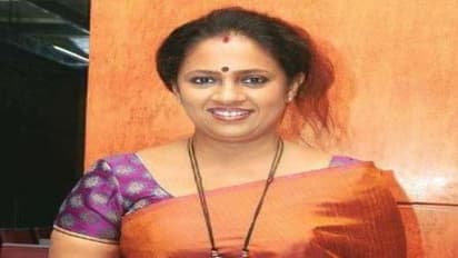 மீண்டும் ஒரு திரைப்படத்தில் லட்சுமி ராமகிருஷ்ணன் நடத்தும் குடும்ப நிகழ்ச்சி ....எப்போது வெடிப்பார்...???