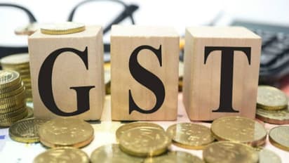 இனிமேல், ஜி.எஸ்.டி.ன்னா 18 சதவீதம் மட்டுமே… 4 வகை வரி இல்லை?... மத்திய அரசு தீவிர ஆலோசனை