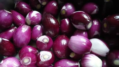 சின்ன வெங்காயத்தை தினமும் சாப்பிடுவதால் உங்கள் உடலில் இவ்வளவு நல்ல மாற்றங்கள் நிகழும்...